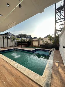 48e5e1b0 dee1 4910 bd56 136a2af1a967