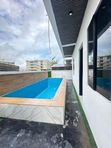 8e0da392 1aaf 405b af05 5e64d7e7ad66